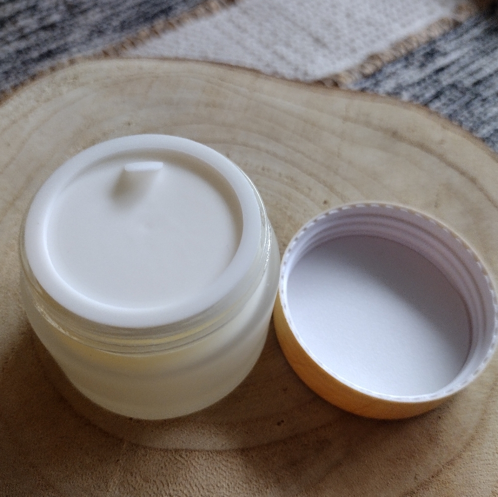 Organic Healing Tallow Balm with Raw Honey and Electrolytes 2oz - Picture 2 of 5